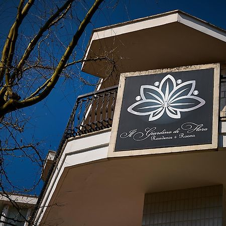 Il Giardino Di Flora Con Piscina Hotel Lecce Exterior foto
