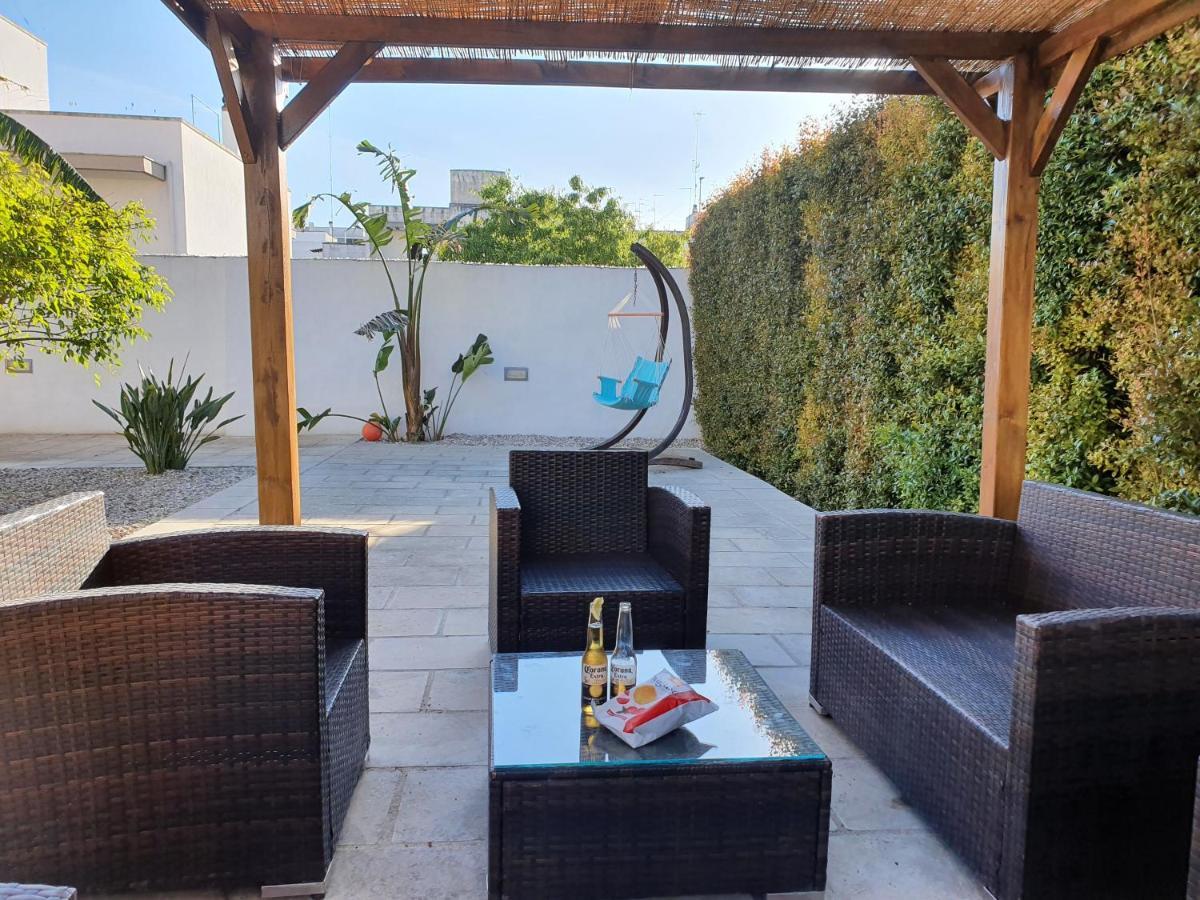 Il Giardino Di Flora Con Piscina Hotel Lecce Exterior foto