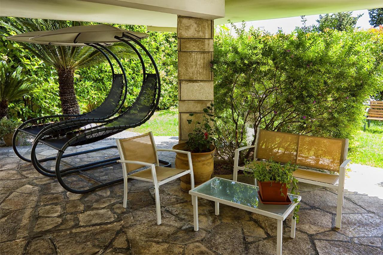 Il Giardino Di Flora Con Piscina Hotel Lecce Exterior foto