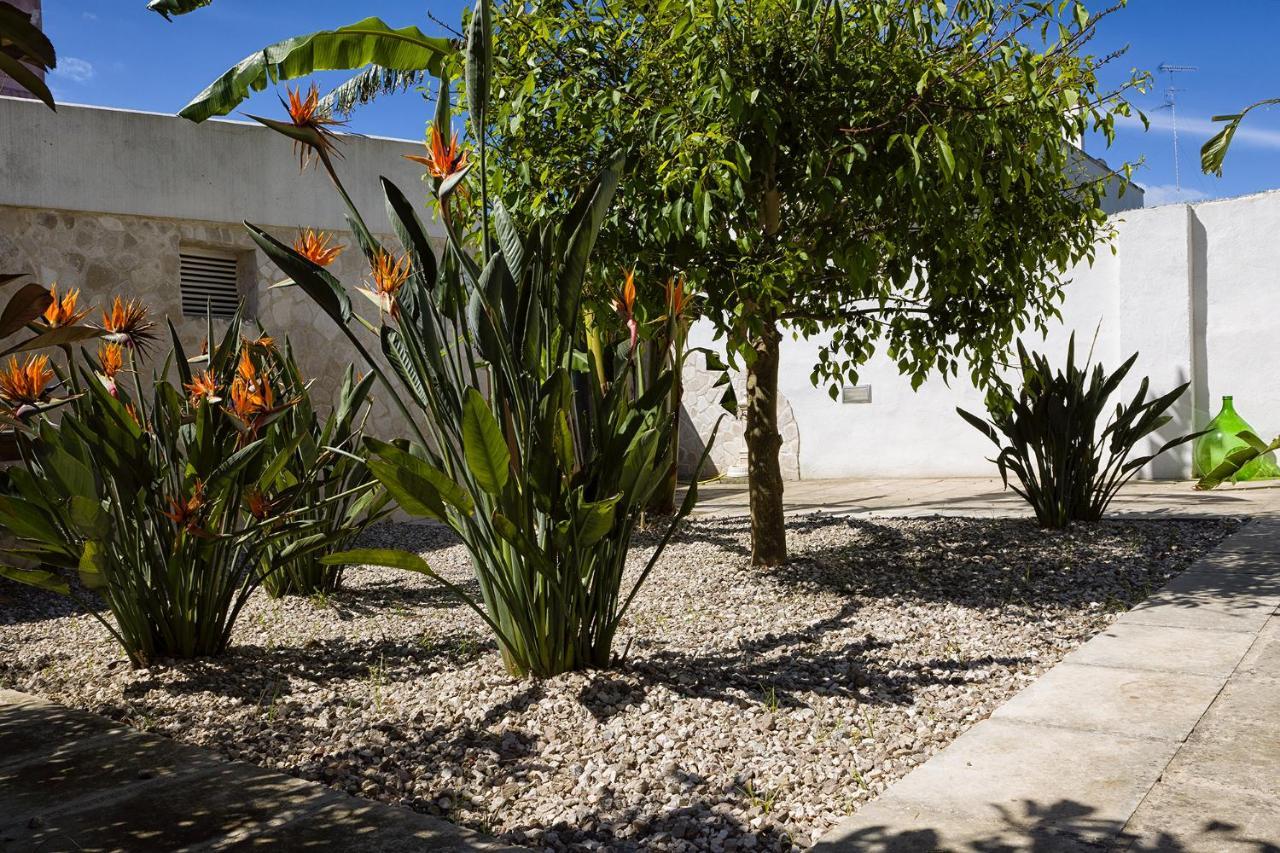 Il Giardino Di Flora Con Piscina Hotel Lecce Exterior foto