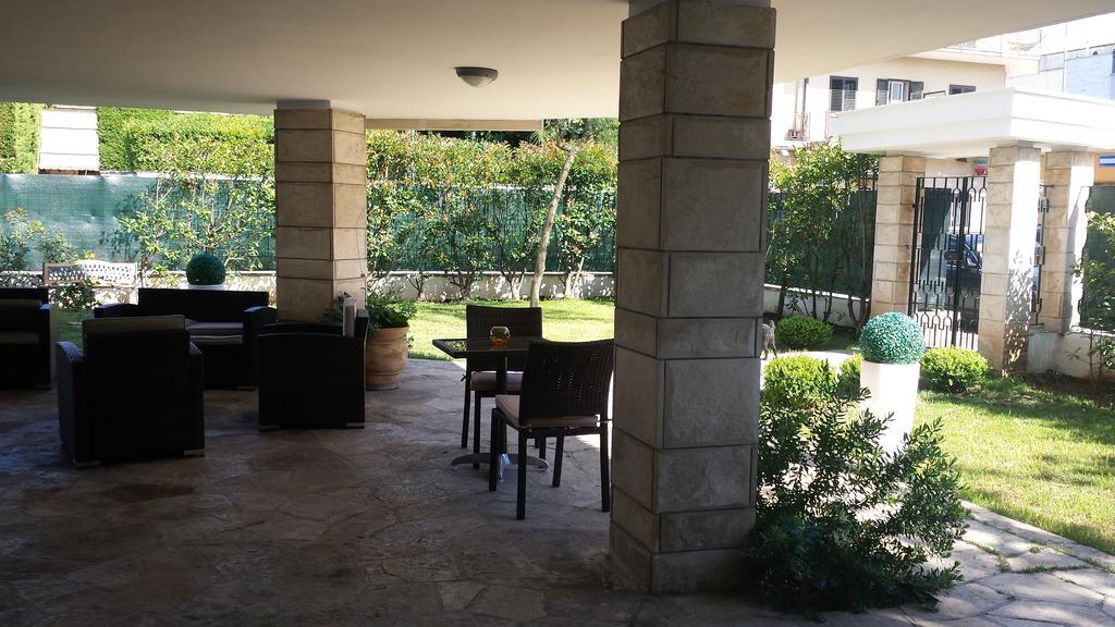 Il Giardino Di Flora Con Piscina Hotel Lecce Exterior foto